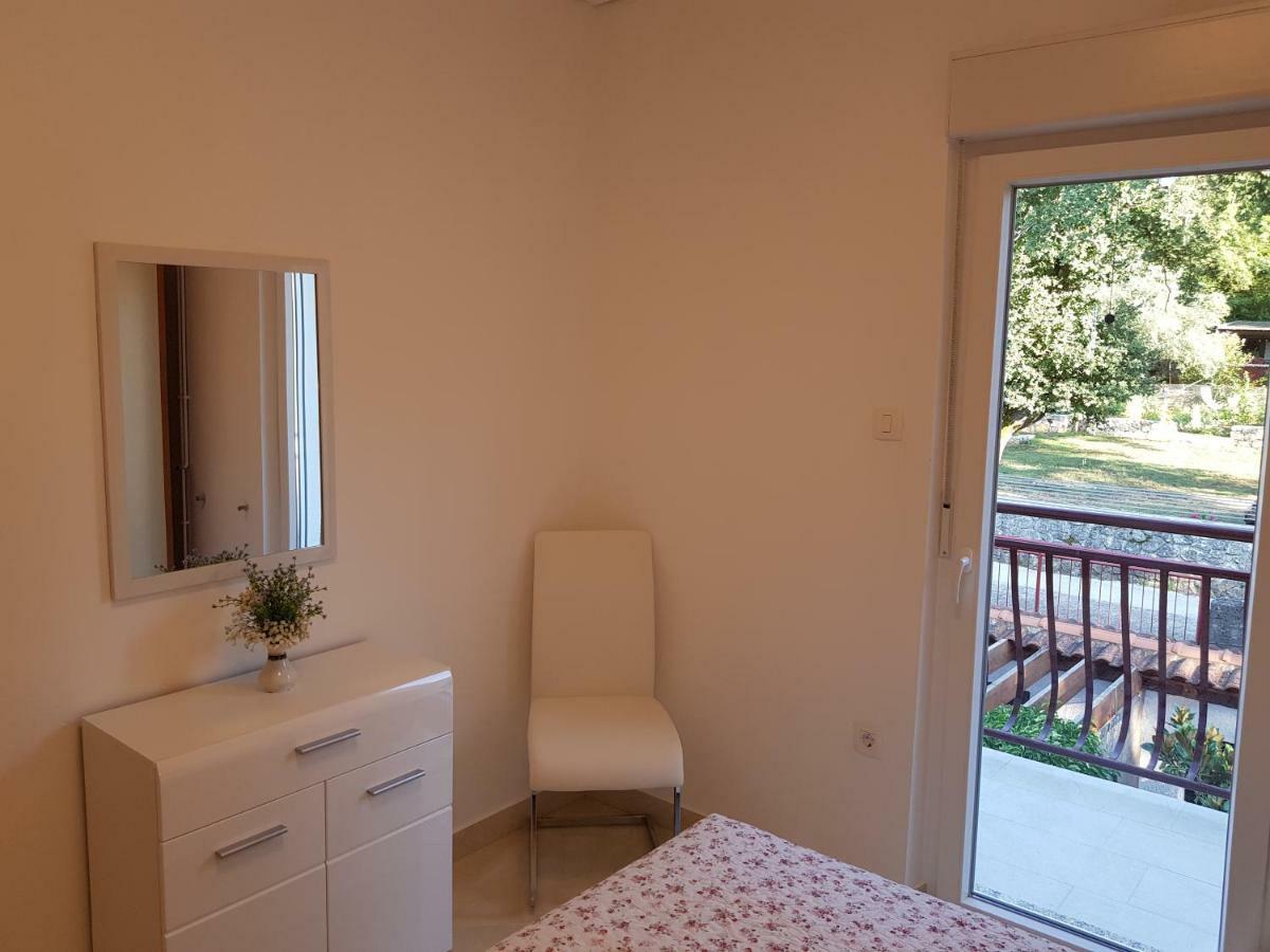 Apartman Vesna Малинська Екстер'єр фото
